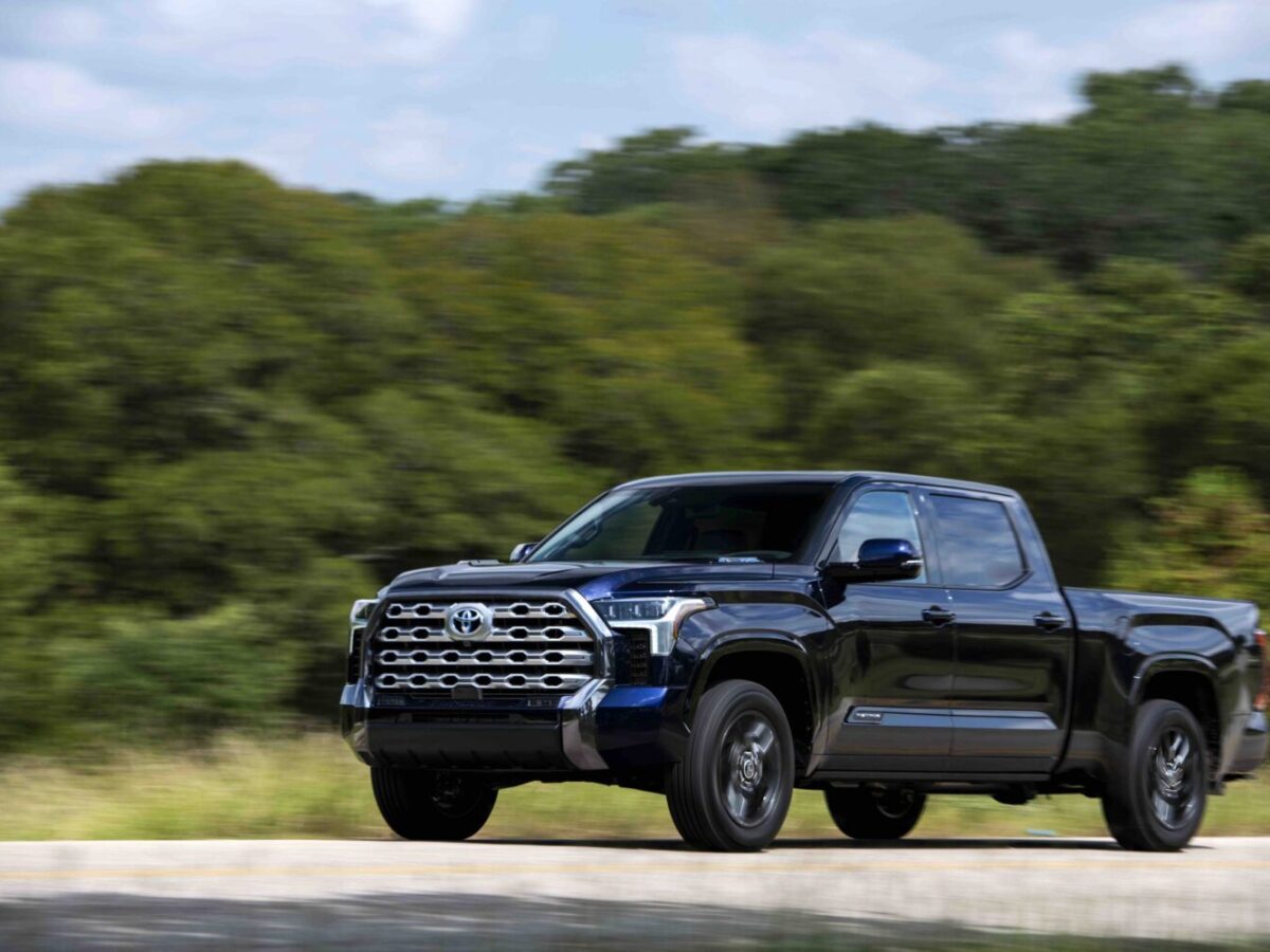 Toyota Tundra in Blueprint on the road