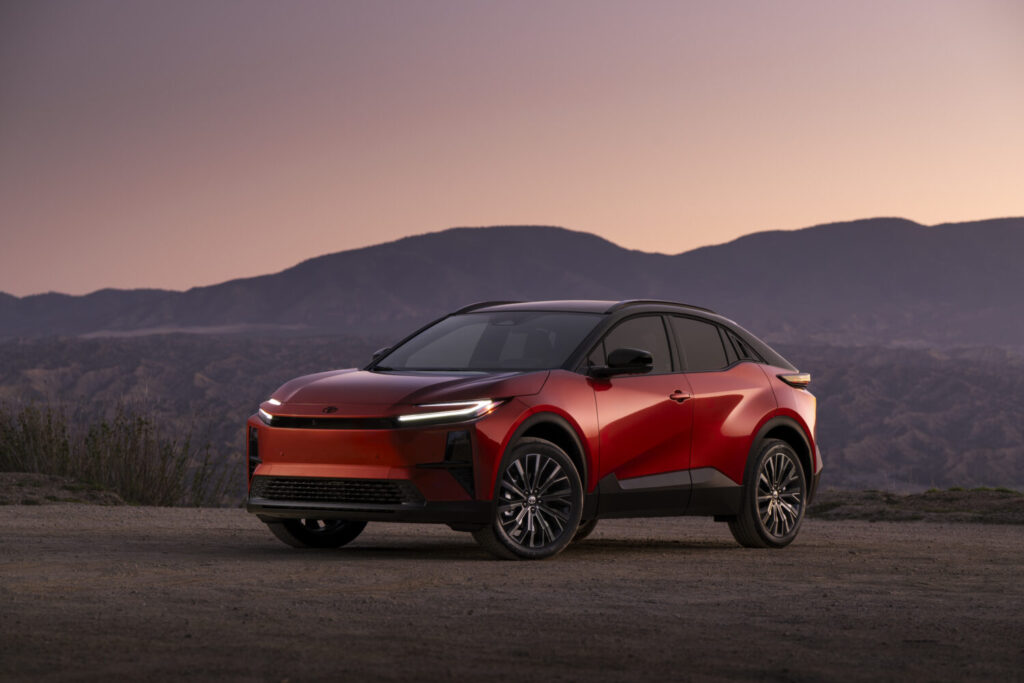 2026 Toyota C-HR XSE in Tandoori with a Midnight Black Metallic roof
