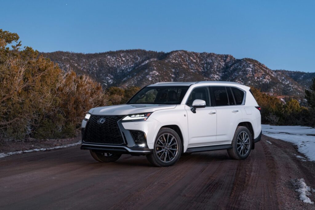 Lexus LX