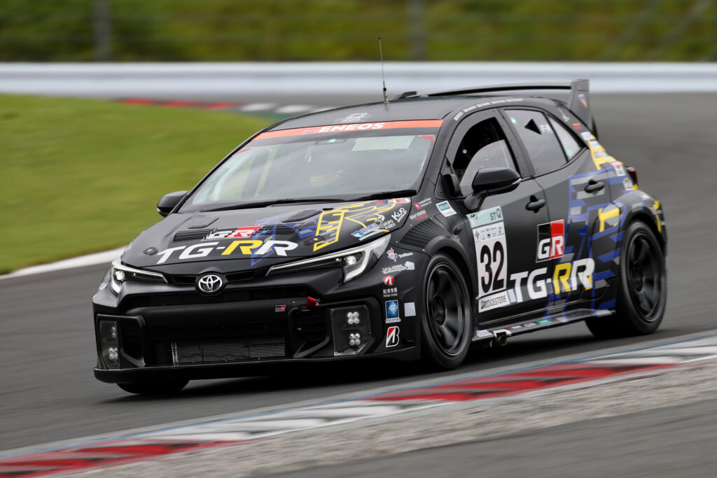 The #32 liquid-hydrogen GR Corolla H2 Concept at Fuji Speedway